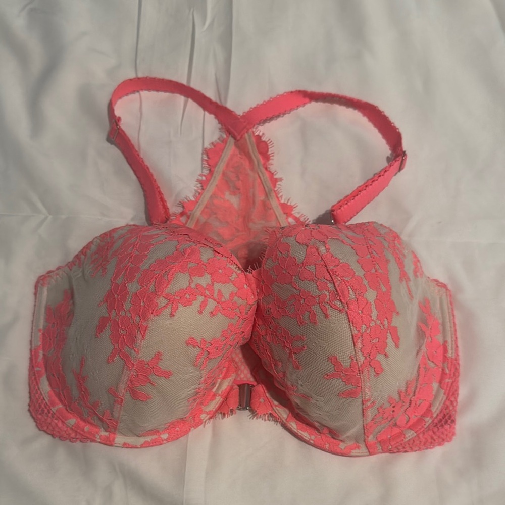 Victoria’s Secret Dream Angels lined lace demi bra